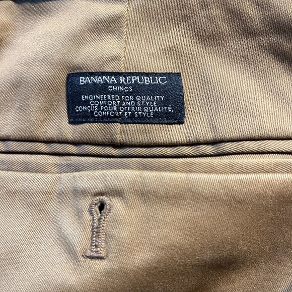Banana Republic men's chino pants. - Picture 4 of 5
